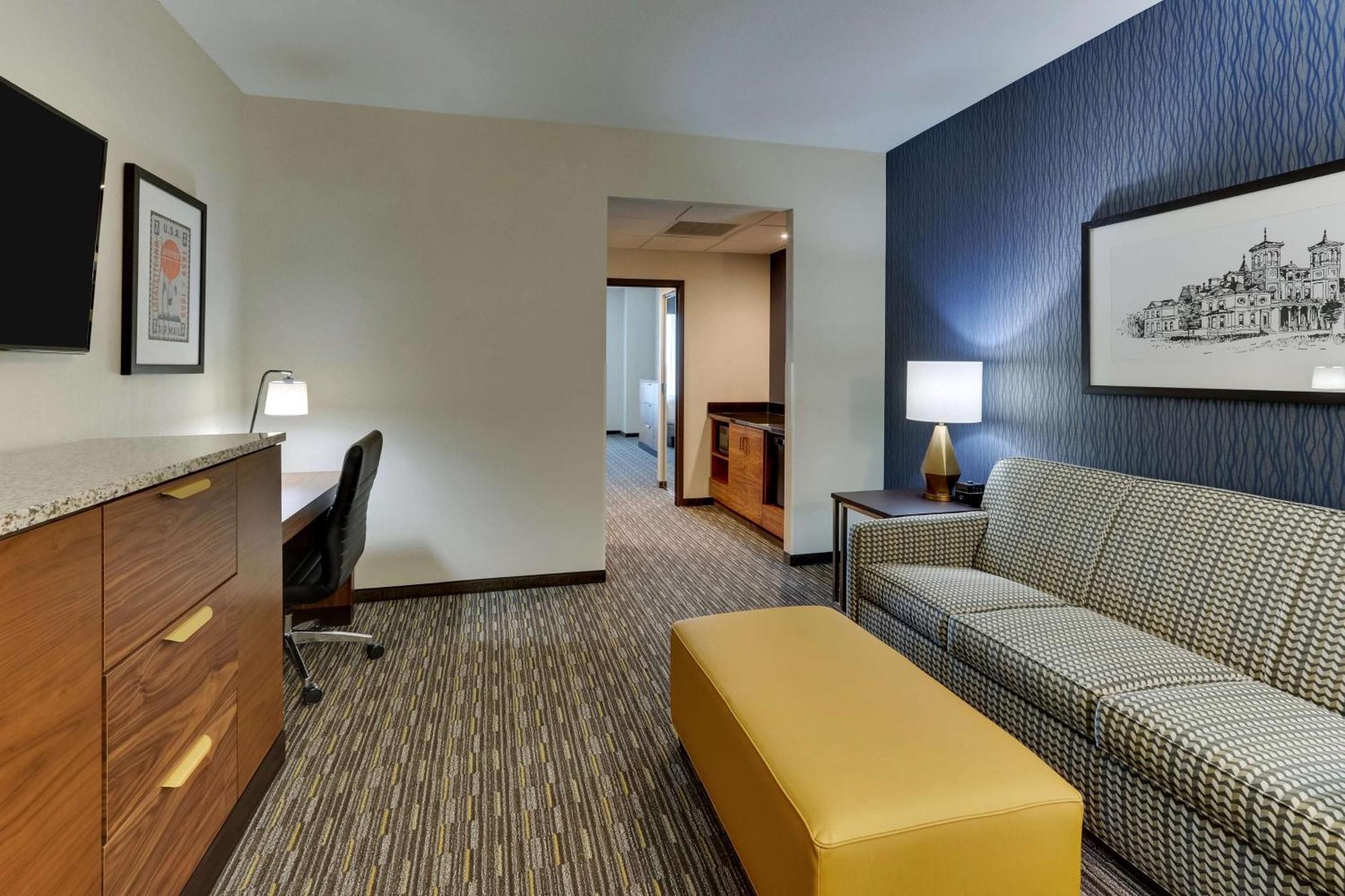 Drury & In Hotel 3*