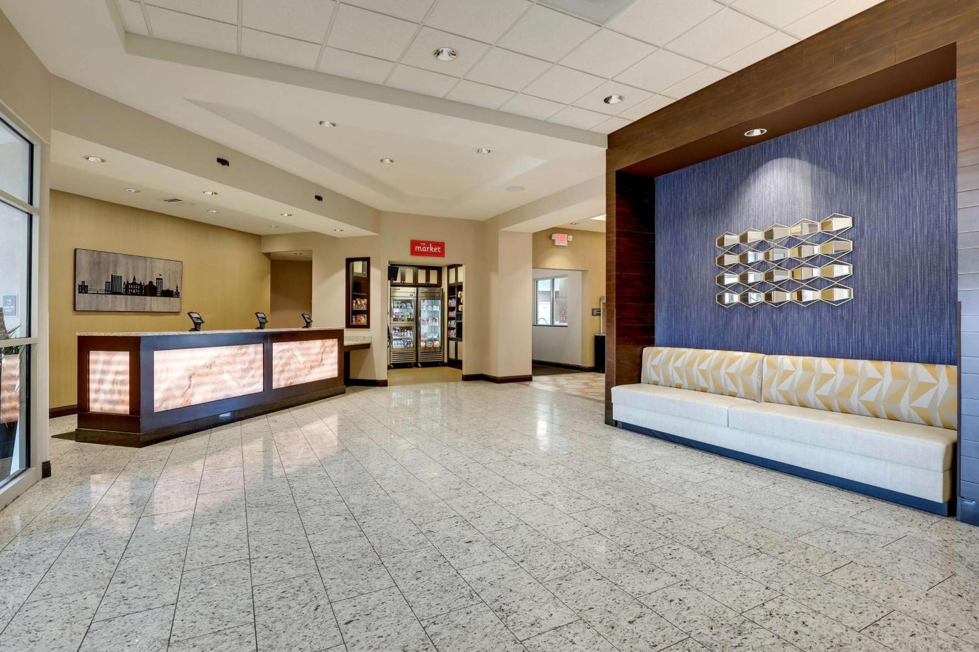 Hotel Drury & In 3*