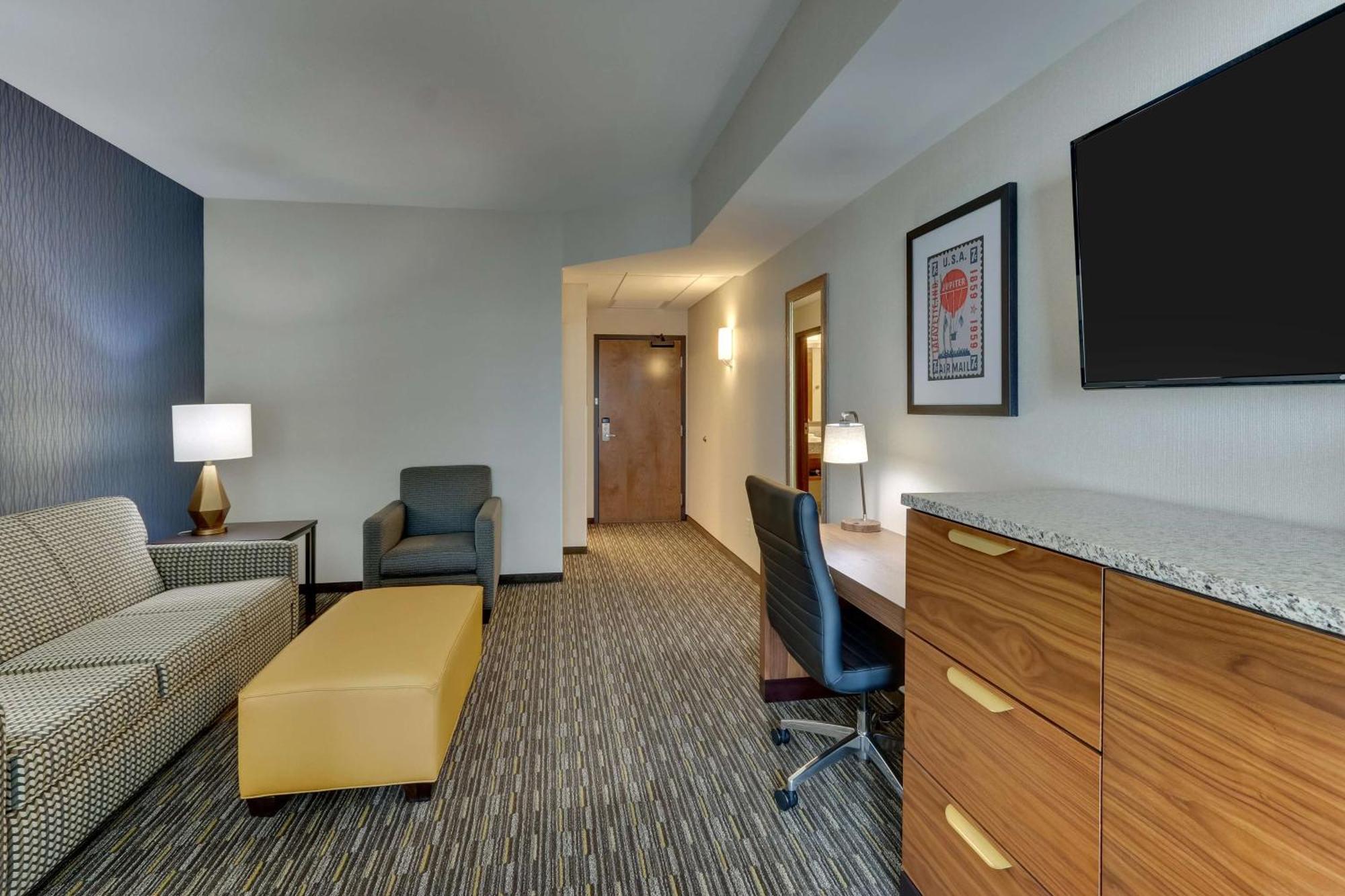 Drury & In 3* Lafayette