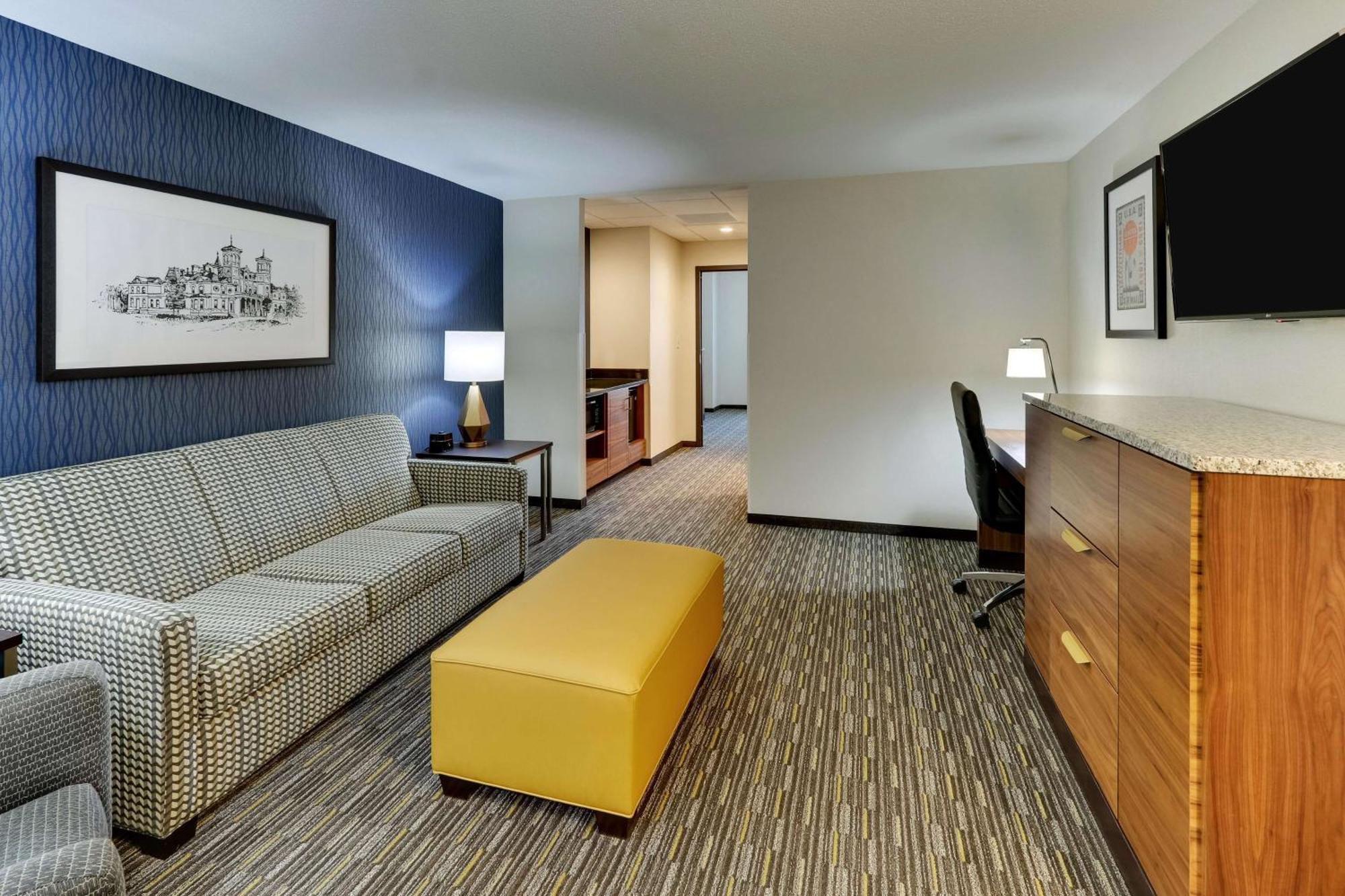Drury & In Hotel