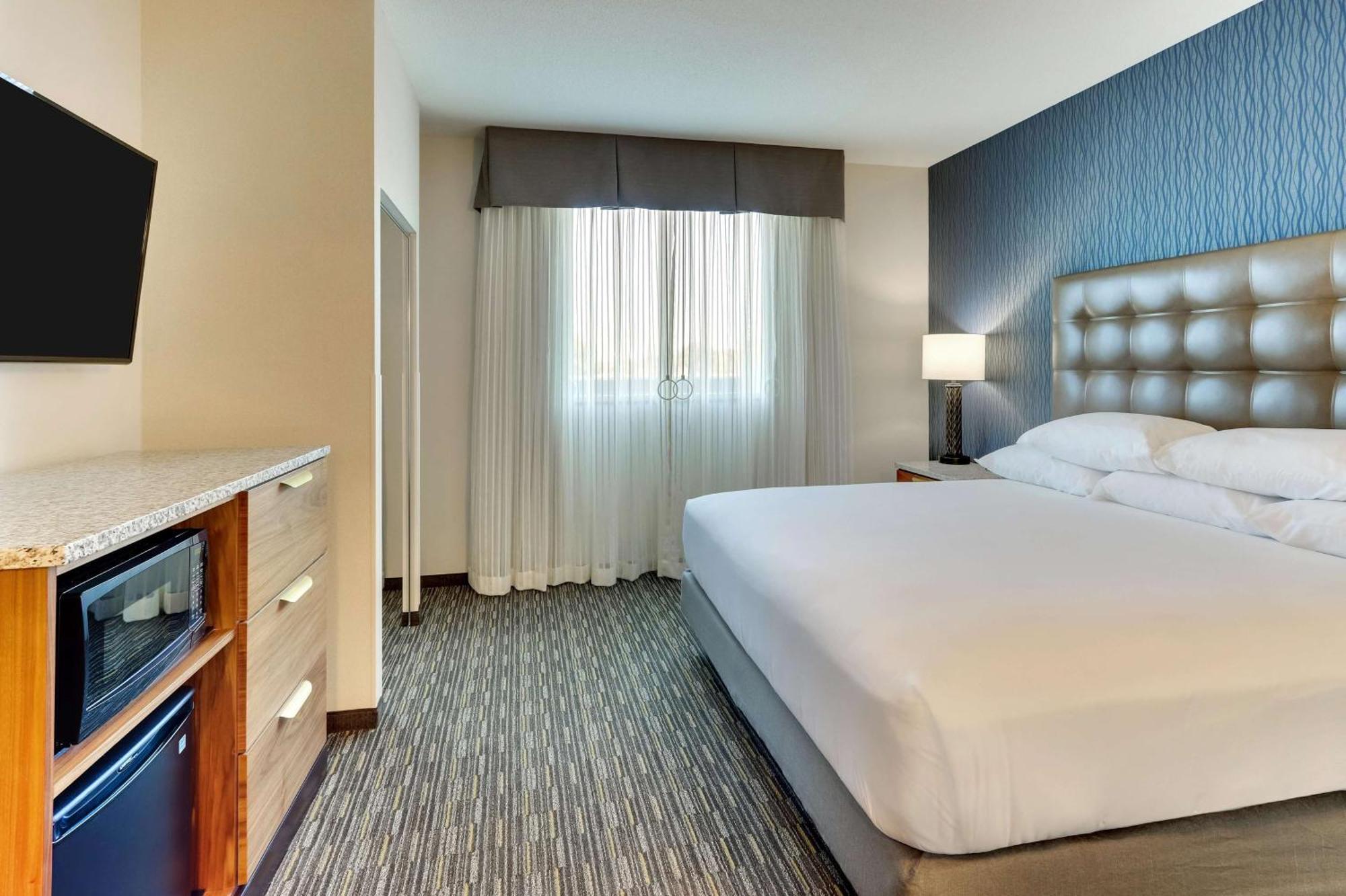 Hotel Drury & In